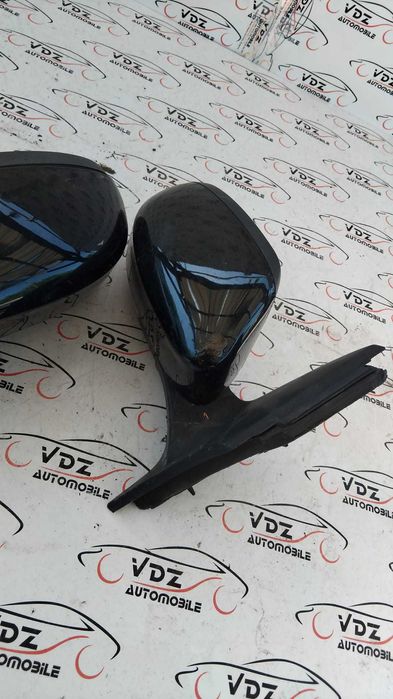 Oglinda stanga-dreapta Ford Focus 3 an 2011 cu rabatare si iluminator