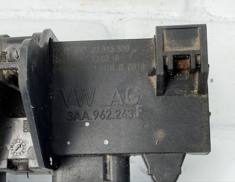 Комплект Отваряне на багажник с крак AUDI A4 B9 Q7 4M 3AA962243F