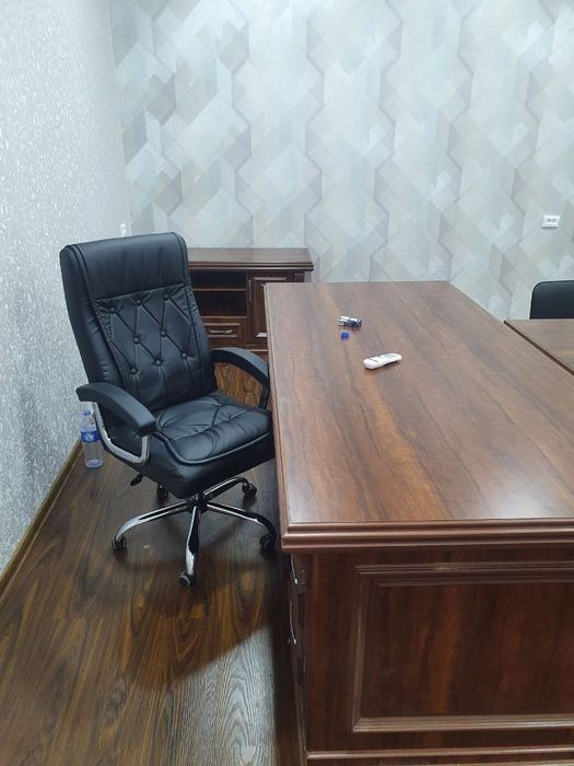 Офис столи сотилади