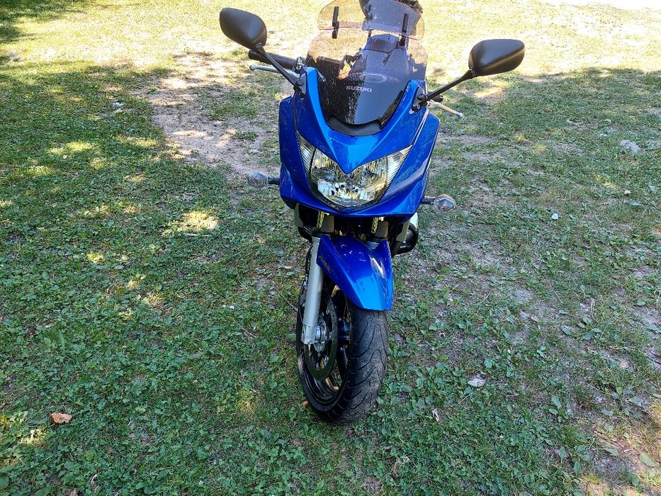 Motocicleta Suzuki GSF