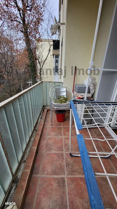 Floreasca, Bach, centrala de apartament, bloc anvelopat, decomandat