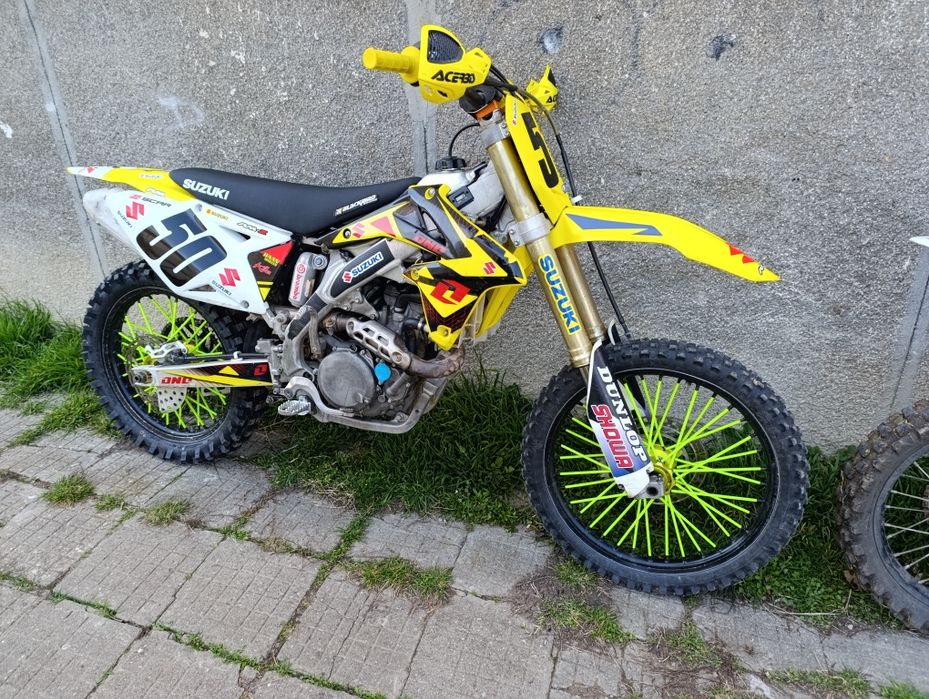 Продавам двата кроса