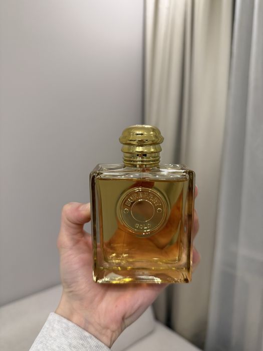 Аромат Burberry GOLD