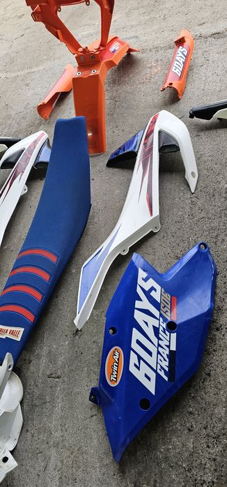 Пластмаси  KTM six day  france 2018