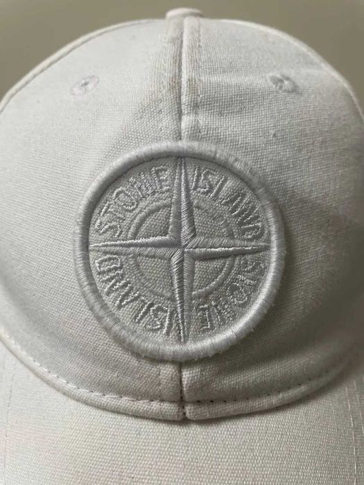 Бяла шапка White cap STONE ISLAND