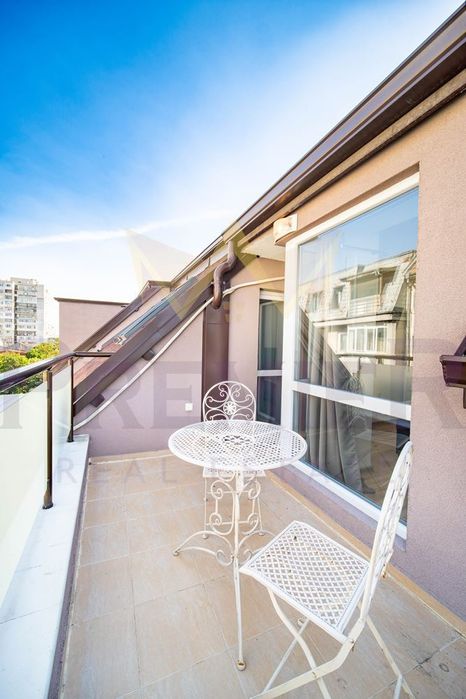 Продава се Двустаен апартамент в Варна, Център - 70 кв.м за 2642 €/кв.м - Снимка #9