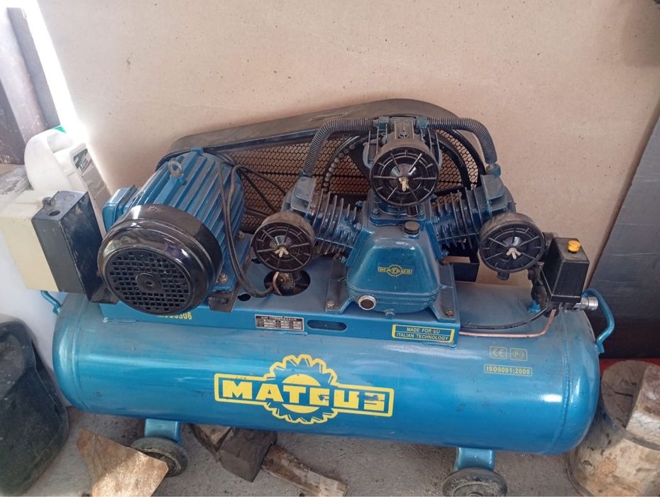 Компреср болшой  380 ват