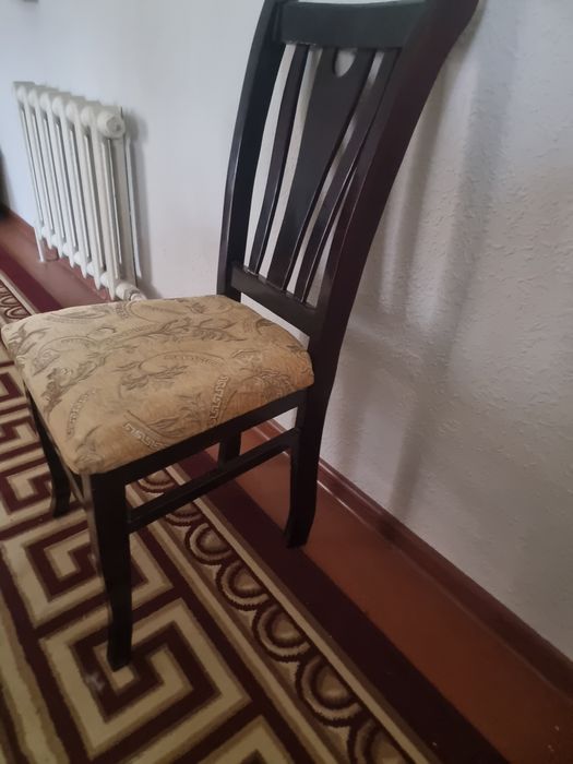 Стол стул сотилади