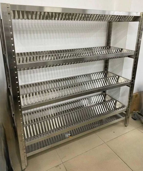 Стеллаж для сушки тарелок.