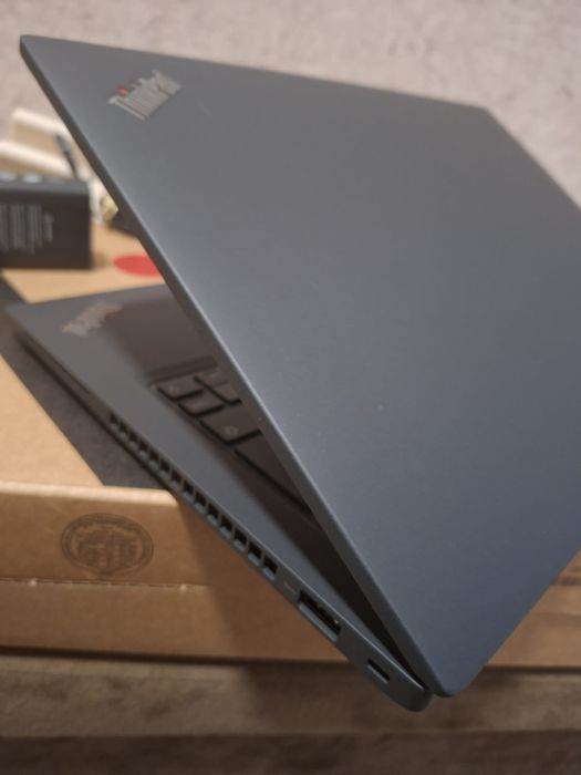 ThinkPad T14 Gen 3, 14" TOUCH, Ryzen 7, 32Gb, 512Ssd, 5G