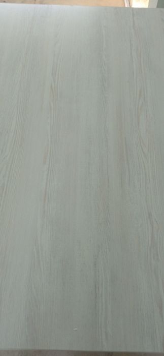 Кухонная стол   .