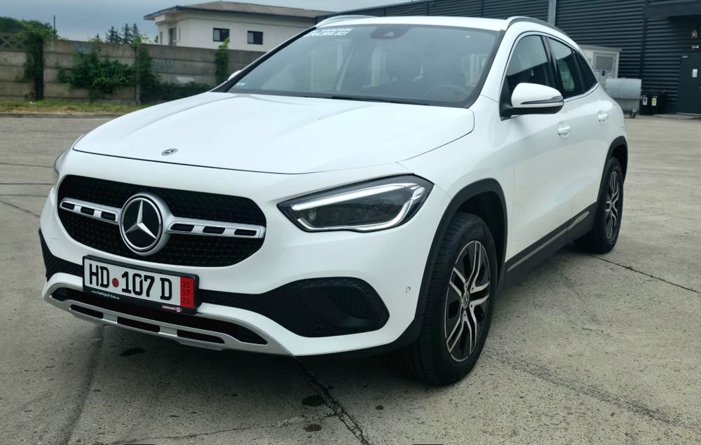 MERCEDES-BENZ GLA