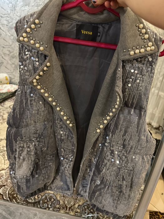 Shunaqa kiyimlar sotiladi