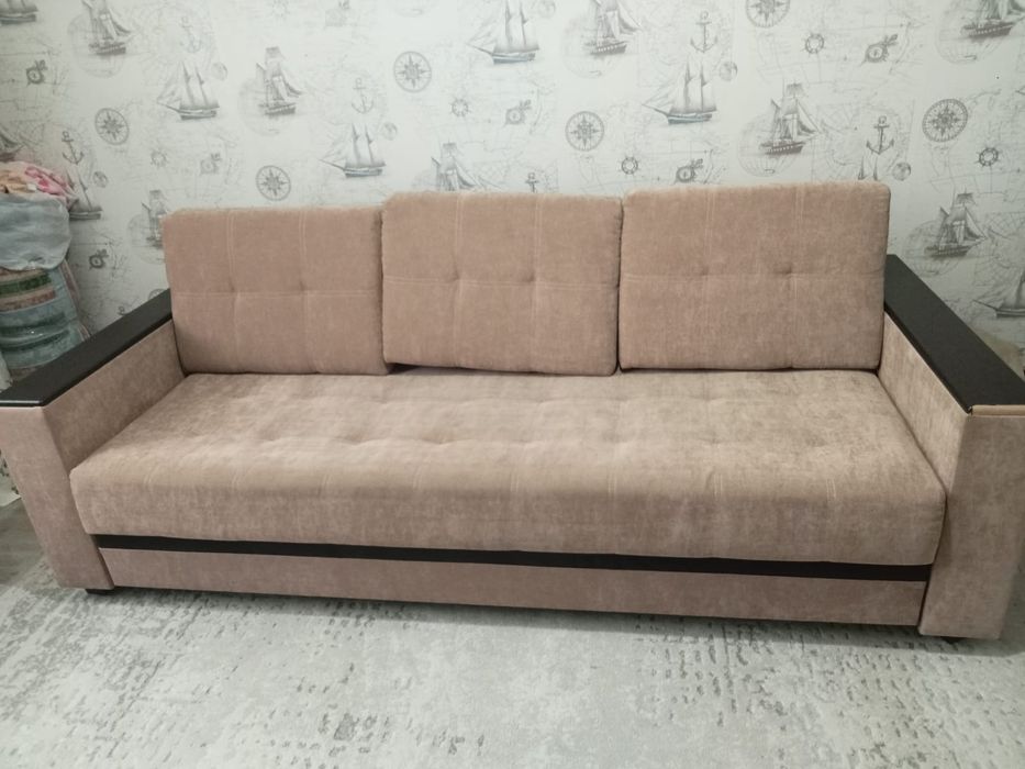 Продам хороший диван