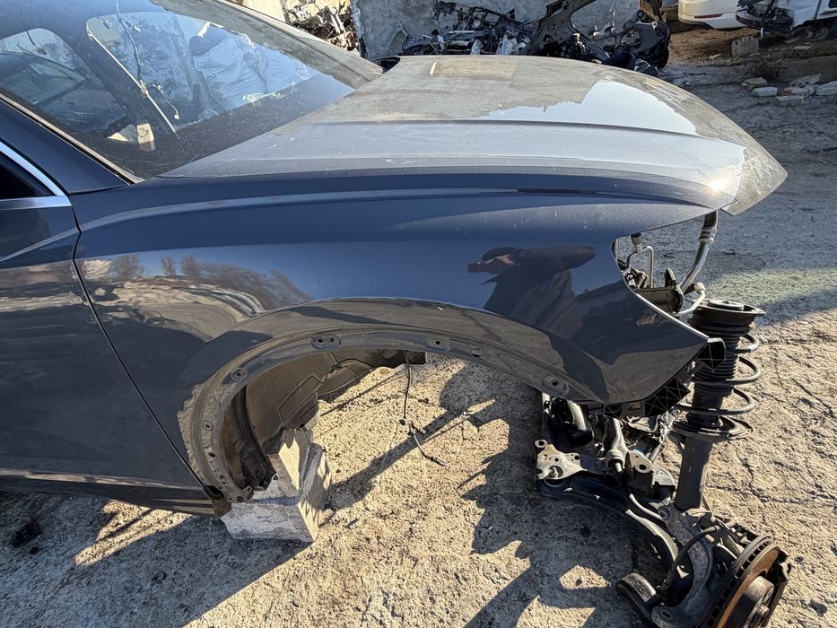 Capota / Aripa dreapta Audi Q3 83A 2019-2025