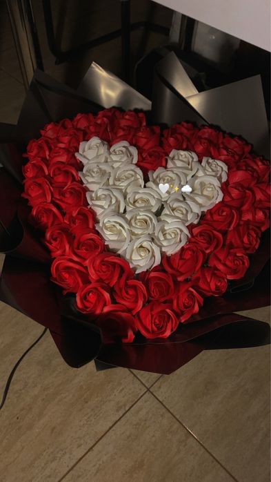 Buchet 51 trandafiri din sapun Inima