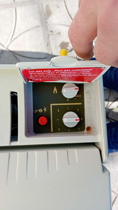 хладилна чанта на гас ,220v и 12v