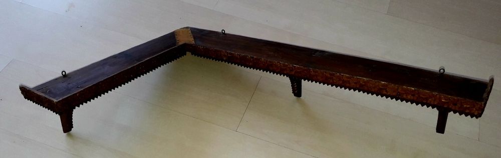 Стара ретро етажерка над 100 г.