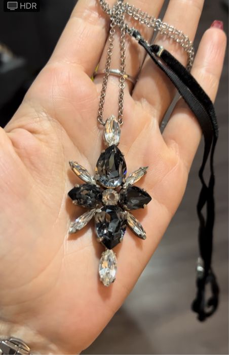 Сребърно колие с камъни swarovski