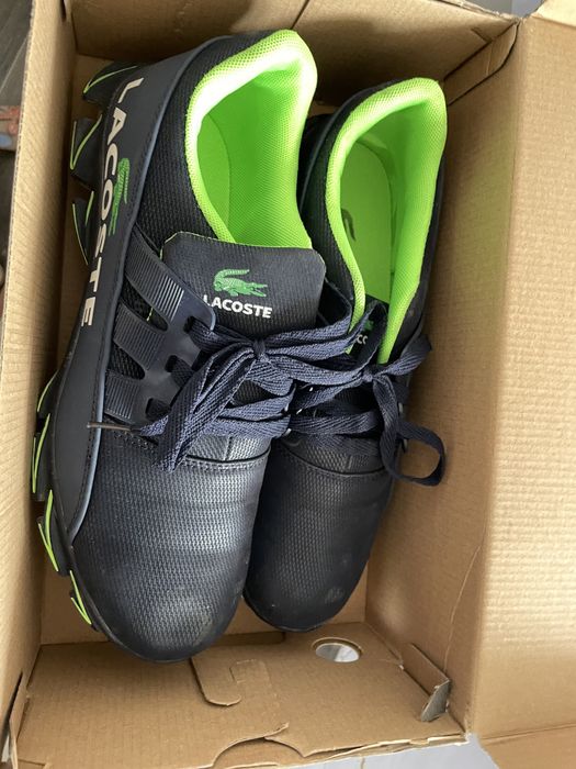 Кроссовки лакост