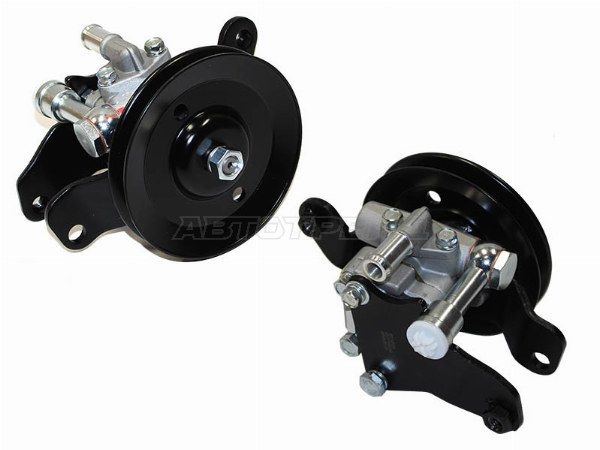 Насос ГУР Nissan Caravan