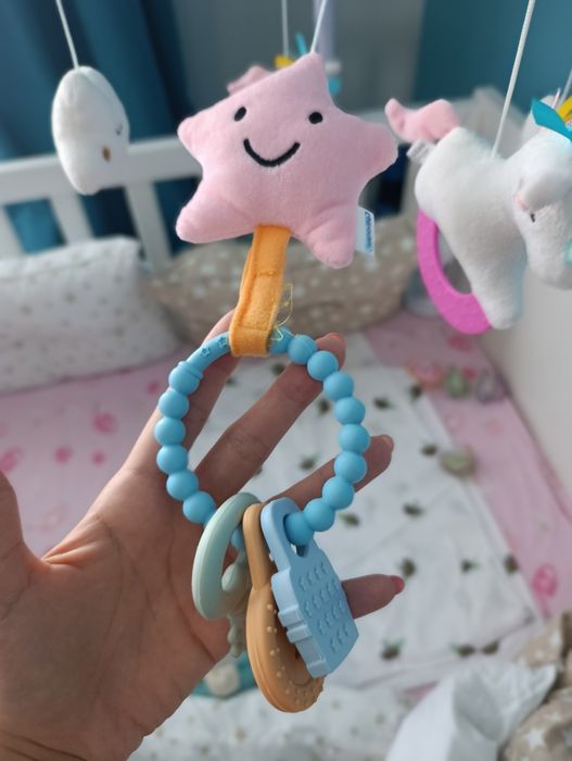 Музикална играчка за легло с проектор