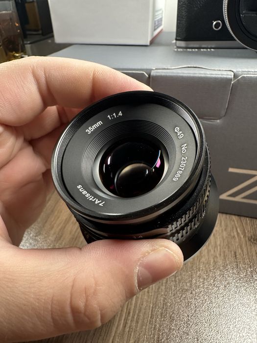 Nikon Z fc + 16-50mm + 7Artisans 35mm F1.4 + Godox – като нов