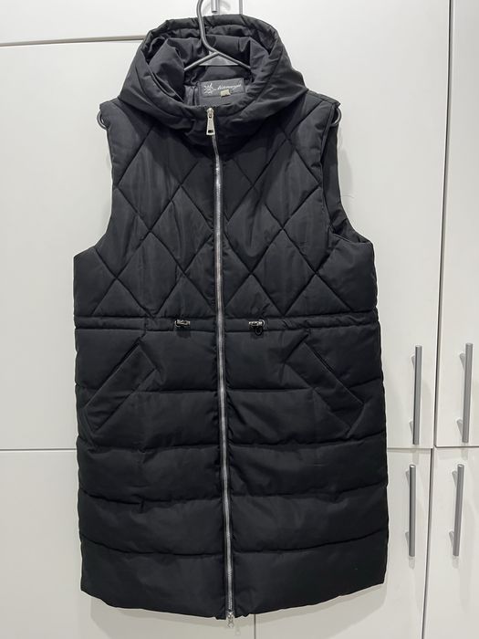 Жилетка черного цвета