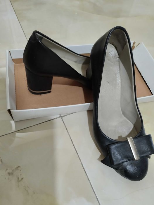 Обувки и боти, естествена кожа,36 номер,като нови