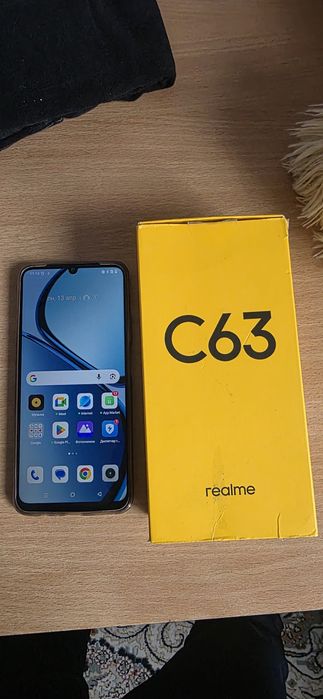 Телефон Реалми С63 на 128 гигов