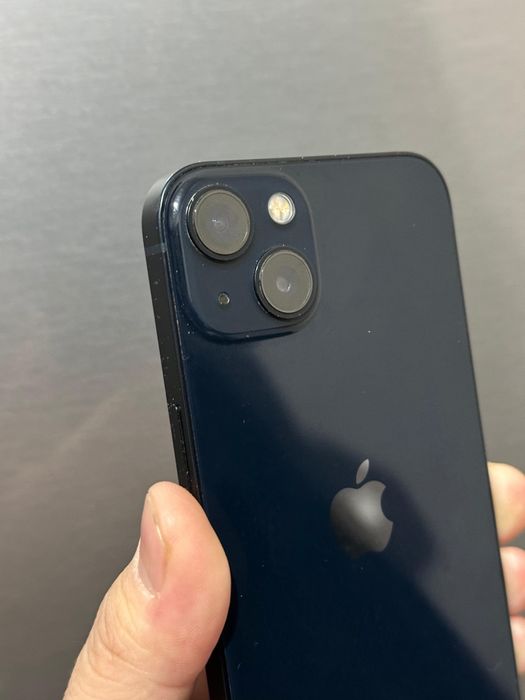 Продам Айфон 13 128г