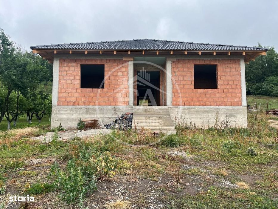 Casă cu 4 camere de vânzare în Hidișelul de Sus, Bihor