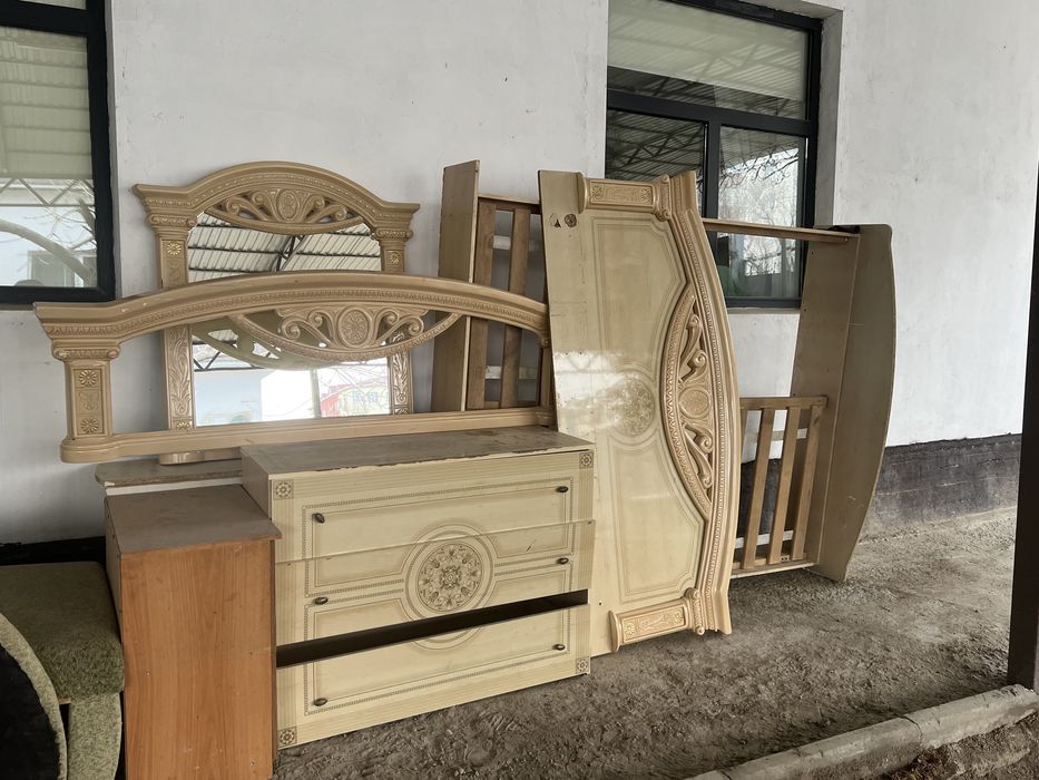 Мебель кровать.