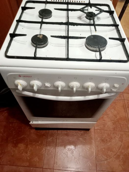 Продам газ.плиту б/у