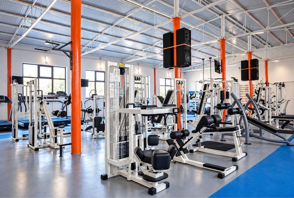 Aparate fitness profesionale - Technogym – sală completă, totul inclus