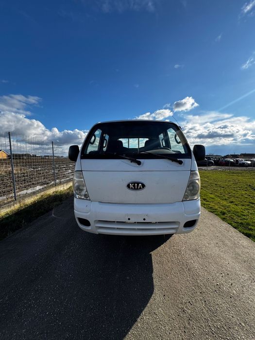 bara fata camioneta Kia K2500