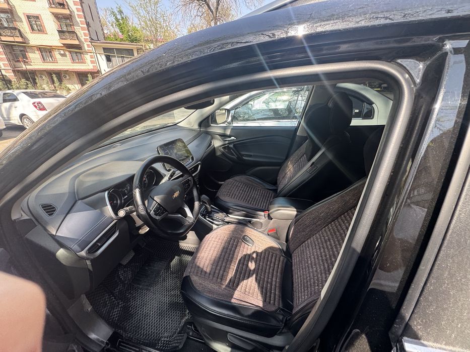 Tracker 2 Premier ideal sotiladi