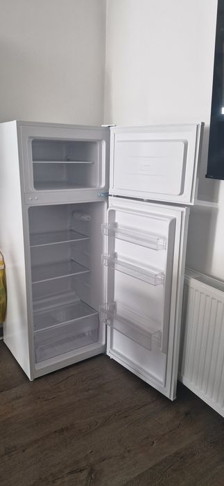 Frigider Vortex folosit o luna
