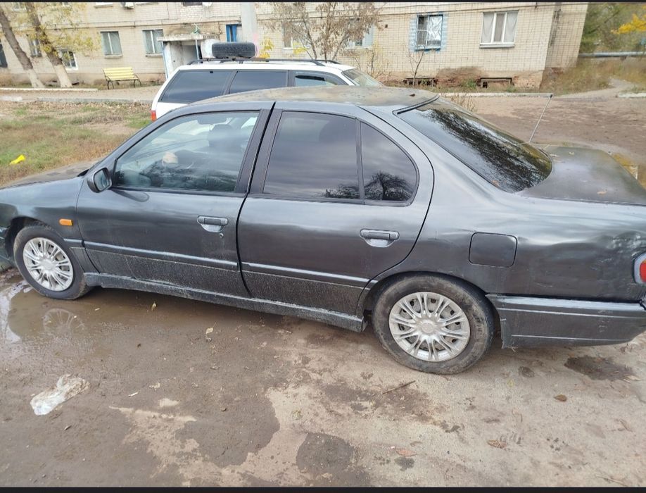Nissan primera p10