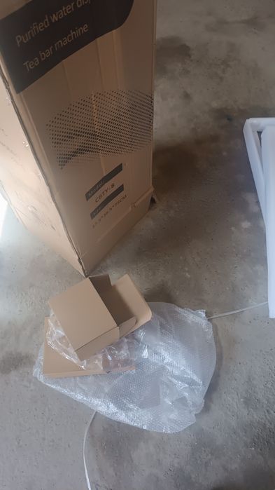 Кулер для воды с нижним погружением бутыля