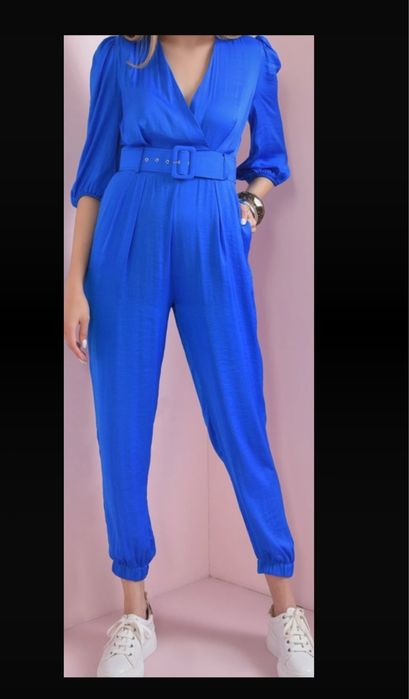 Salopeta subtire albastra poema