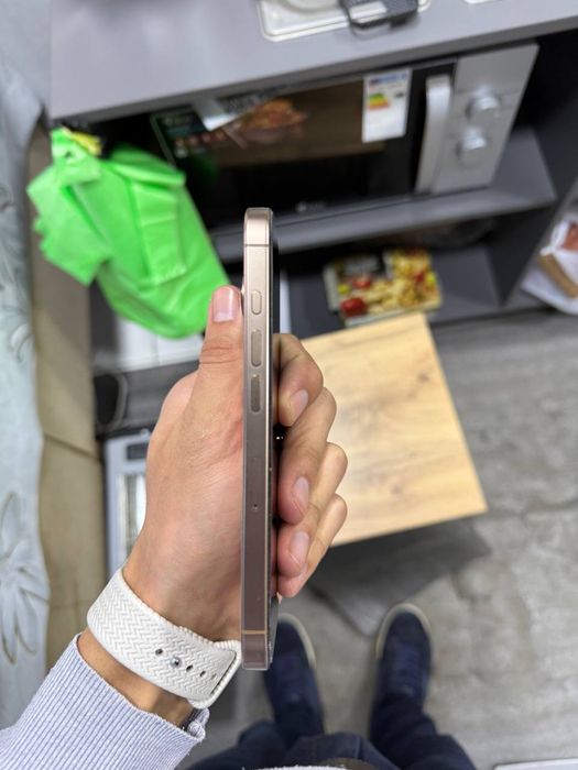 Iphone 16 pro SROCHNA sotiladi