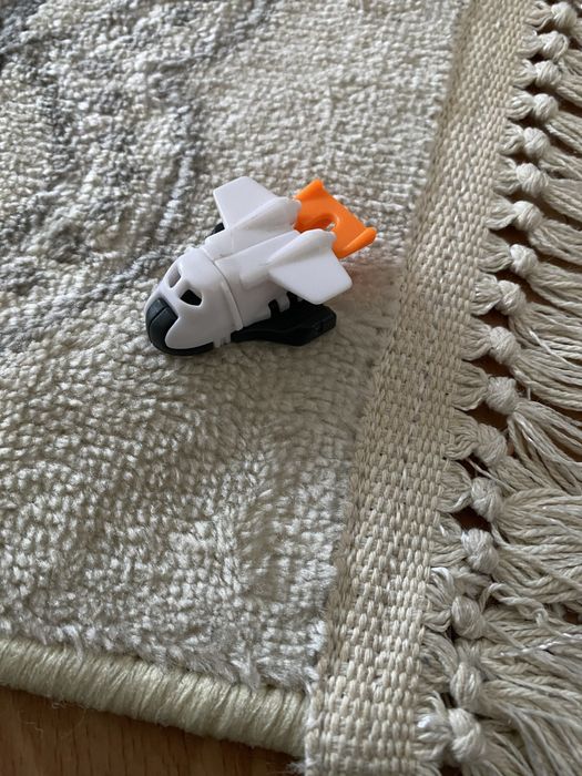 Каждая фигурка 100 тг