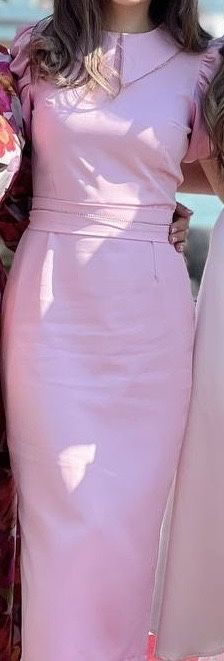 Розовое платье со стразами