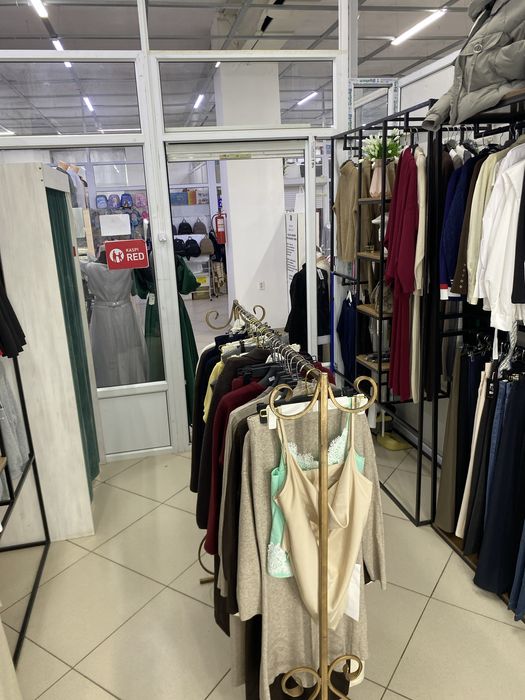 Срочно продам женский отдел