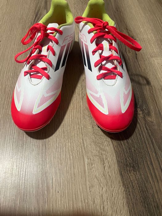 Ghete fotbal Adidas f50