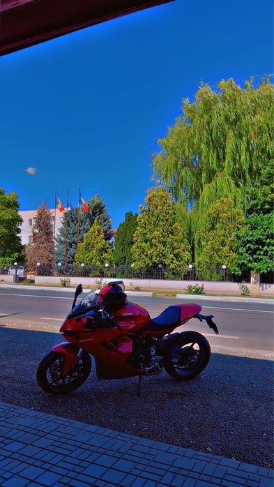 Ducati Supersport950