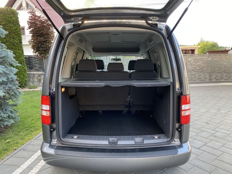VW CADDY~LiFE-2 ,0 -Tdi~140-Cp-5~Locuri-impecabila