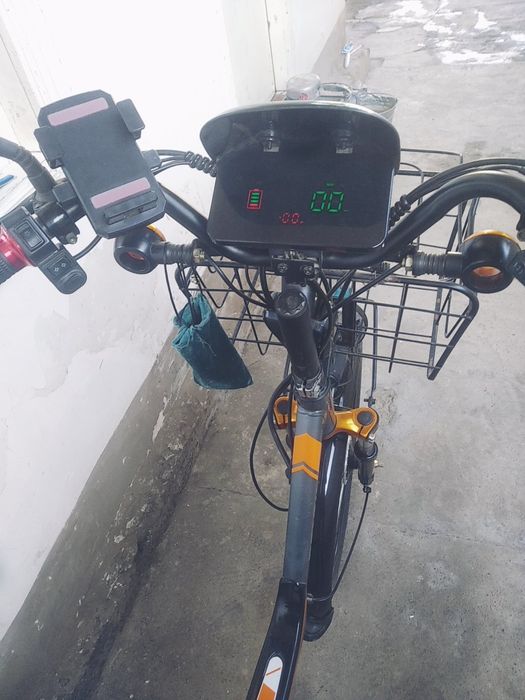 Skuter sotiladi elektro velik