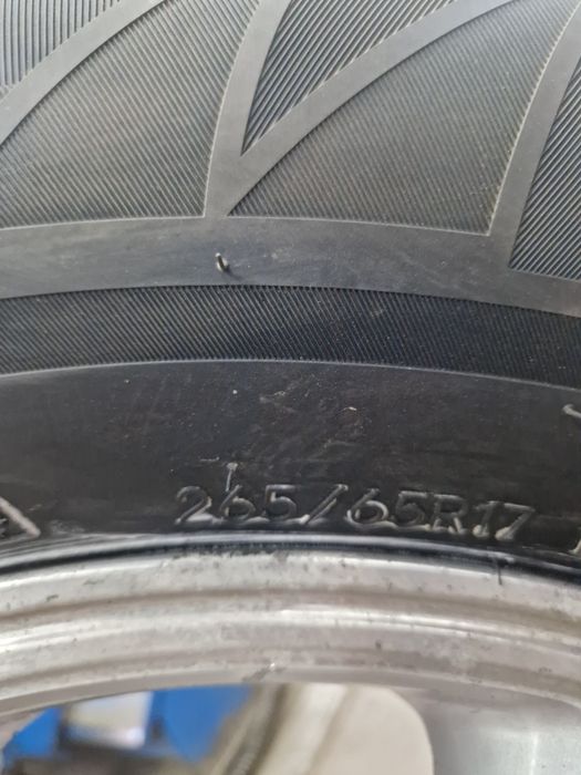 Продам шины 265-65r17